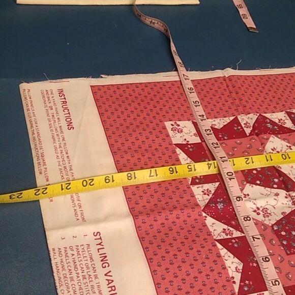 Granny's Trunk Pillow Kit - Green and Red, Pink & Blue Flower Baskets Quilt Sq - Picture 5 of 12